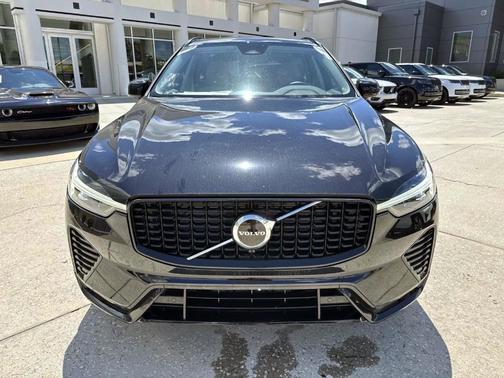 2025 Volvo XC60 B5 Core