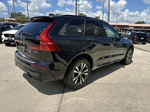 2025 Volvo XC60 B5 Core