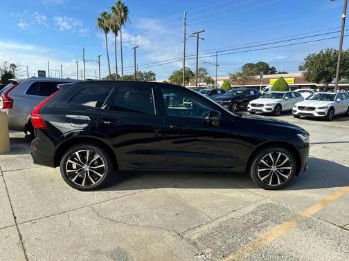 2025 Volvo XC60 B5 Plus