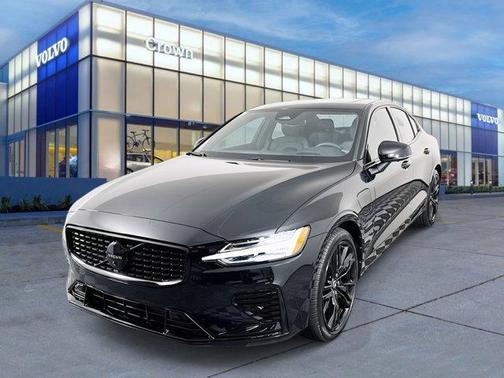 2024 Volvo S60 Recharge Plug-In Hybrid T8 Ultimate Black Edition