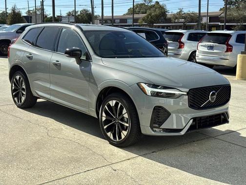 2026 Volvo XC60 B5 Plus