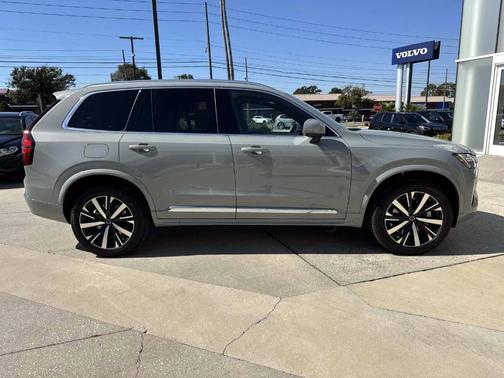 2026 Volvo XC90 B6 Core