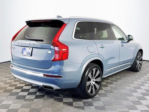 2021 Volvo XC90 Recharge Plug-In Hybrid T8 Inscription 7 Passenger