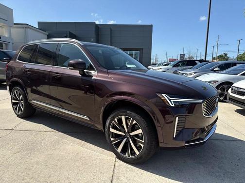 2025 Volvo XC90 B5 Core