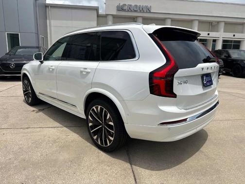 2026 Volvo XC90 B5 Plus 7-Seater