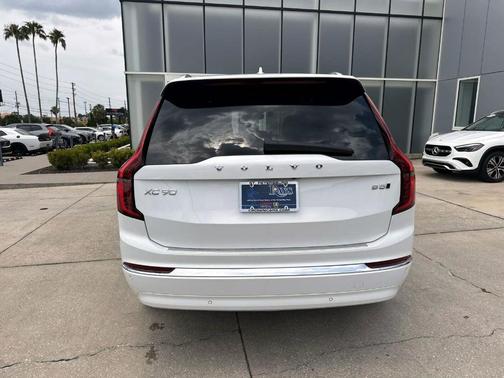 2025 Volvo XC90 B5 Plus 7-Seater