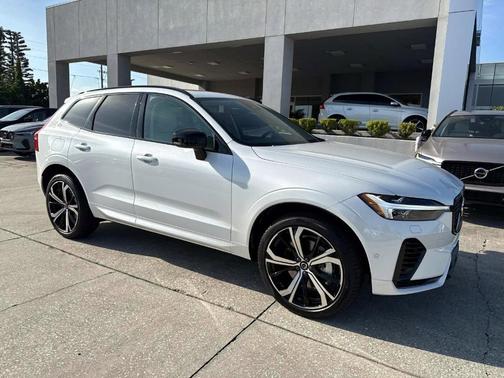 2025 Volvo XC60 Plug-In Hybrid T8 Ultra