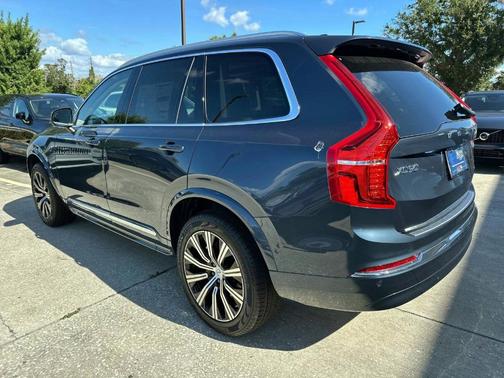 2025 Volvo XC90 B6 Plus 7-Seater