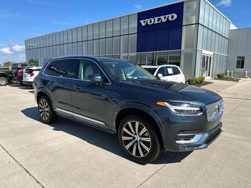 2025 Volvo XC90 B6 Plus 7-Seater