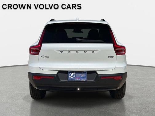 Crystal White 2026 Volvo XC40 B5 Plus