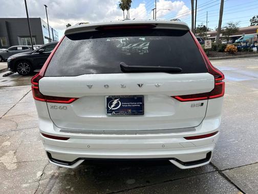 2026 Volvo XC60 B5 Ultra