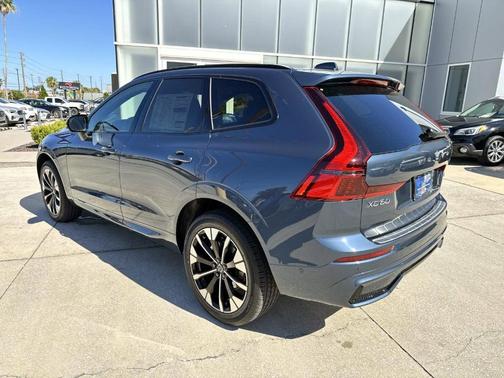 2026 Volvo XC60 B5 Plus