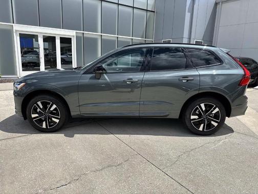 2026 Volvo XC60 B5 Core