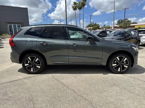 2026 Volvo XC60 B5 Core