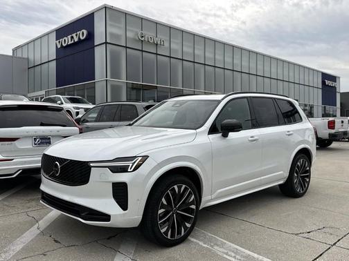 2026 Volvo XC90 B6 Ultra Dark Theme 7-Seater