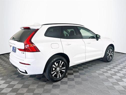 2025 Volvo XC60 B5 Core