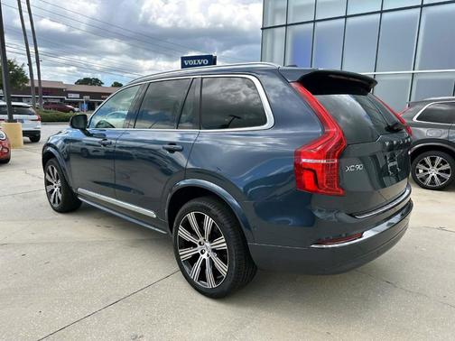 2025 Volvo XC90 B6 Ultra