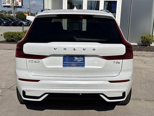 2026 Volvo XC60 Plug-In Hybrid T8 Core