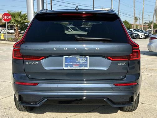 2026 Volvo XC60 B5 Core