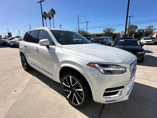 2025 Volvo XC90 B6 Plus 7-Seater