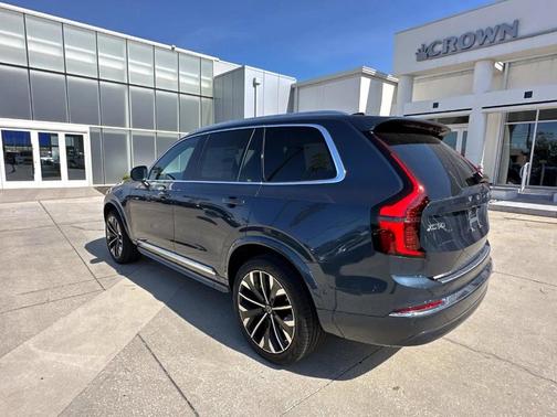 2025 Volvo XC90 B5 Plus 7-Seater