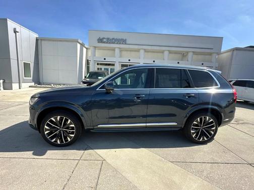 2025 Volvo XC90 B5 Plus 7-Seater