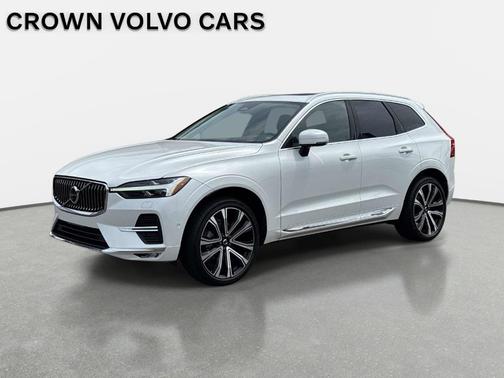 Crystal White 2023 Volvo XC60 B5 Ultimate Bright Theme