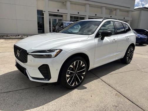 2026 Volvo XC60 B5 Ultra