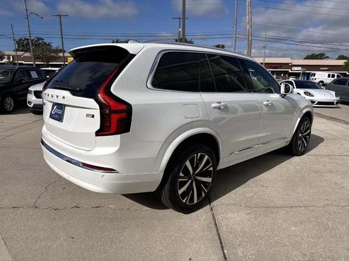 2026 Volvo XC90 B5 Core