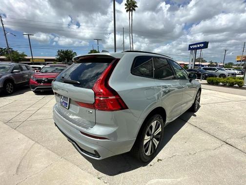 2025 Volvo XC60 Plug-In Hybrid T8 Core