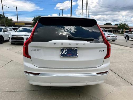 2025 Volvo XC90 B6 Plus 7-Seater
