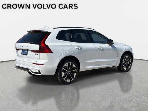 2026 Volvo XC60 B5 Plus