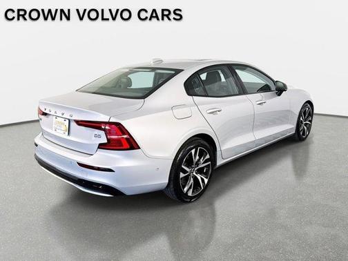 2025 Volvo S60 B5 Plus