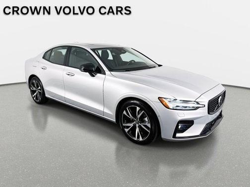 2025 Volvo S60 B5 Plus