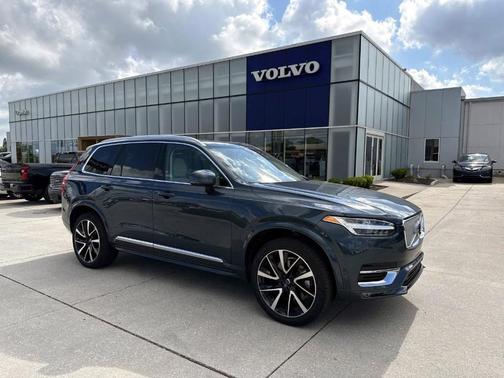 2025 Volvo XC90 B5 Plus