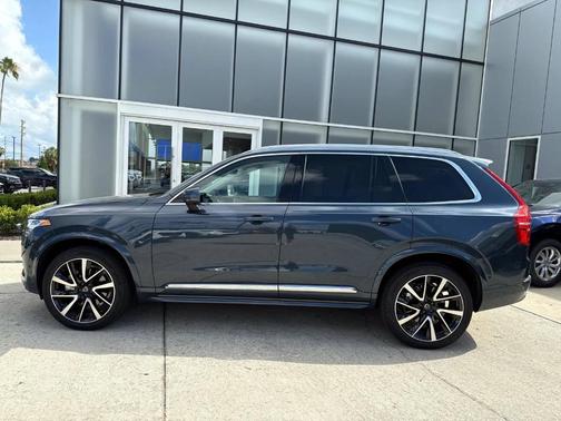2025 Volvo XC90 B5 Plus