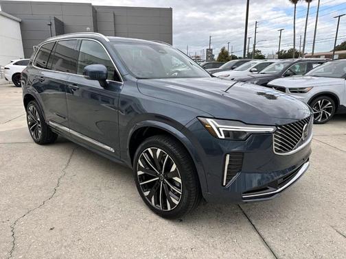 2026 Volvo XC90 B6 Plus 7-Seater