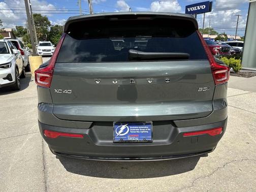 2026 Volvo XC40 B5 Plus