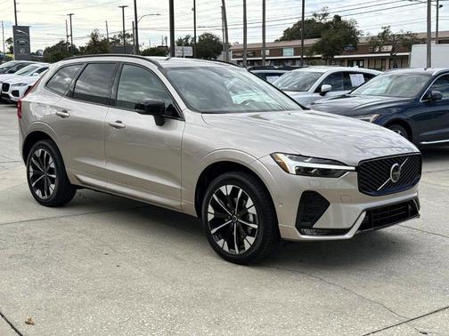 2026 Volvo XC60 B5 Plus