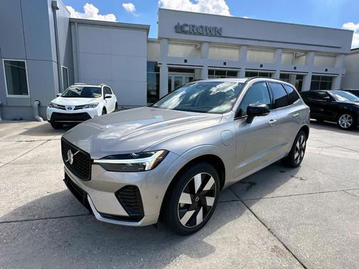 2025 Volvo XC60 Plug-In Hybrid T8 Plus