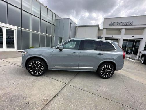 2025 Volvo XC90 B6 Plus 7-Seater