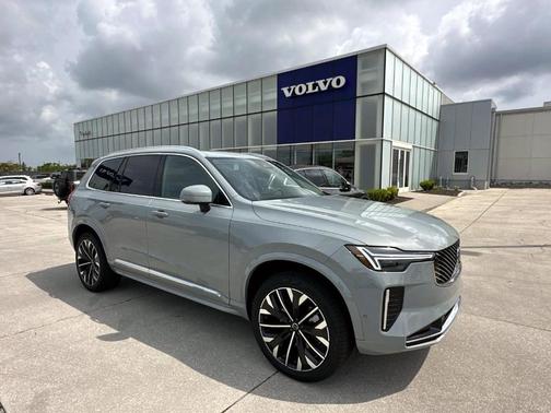 2025 Volvo XC90 B6 Plus 7-Seater