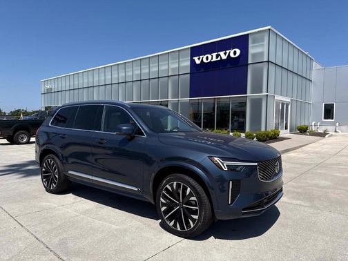 2025 Volvo XC90 B5 Core