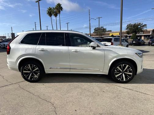 2026 Volvo XC90 B6 Core