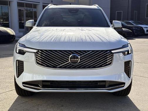 2026 Volvo XC90 B6 Core