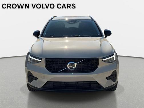 2026 Volvo XC40 B4 Core