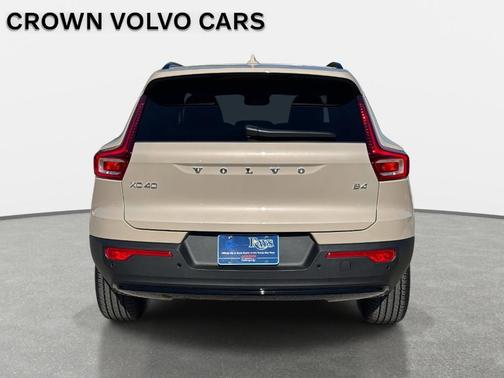 2026 Volvo XC40 B4 Core