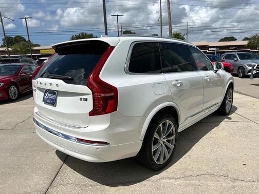 2025 Volvo XC90 B5 Plus