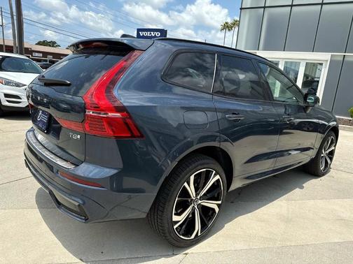 2025 Volvo XC60 Plug-In Hybrid T8 Ultra