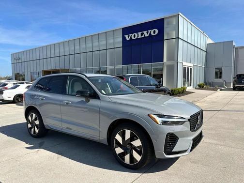2025 Volvo XC60 Plug-In Hybrid T8 Plus